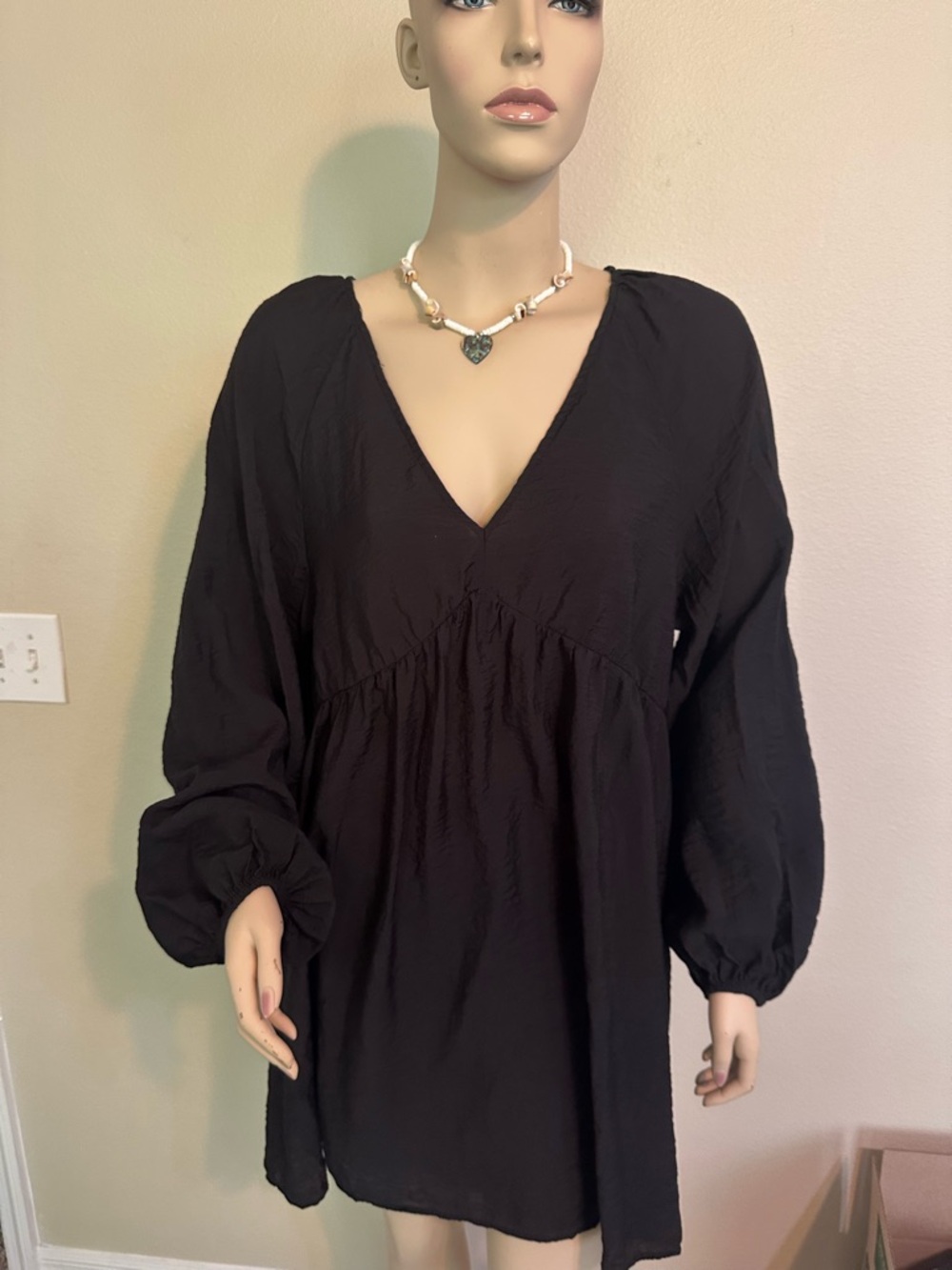 H&M Black V-Neck Long Sleeve Babydoll Mini Dress Size M